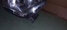 Laden Sie das Bild in den Galerie-Viewer, Frontscheinwerfer Dacia Dokker 260102414R Ein Stück (Rechts oder Links)