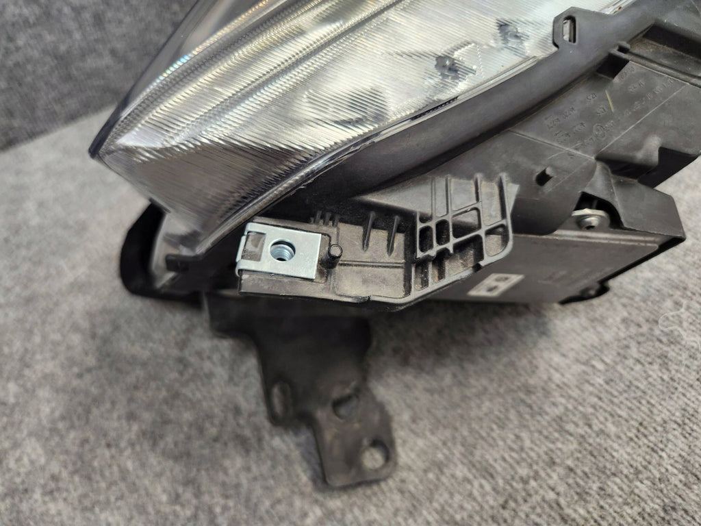 Frontscheinwerfer Ford Kuga I GV4113D154-AC 90102136 Xenon Rechts Headlight SCH2439705350ed
