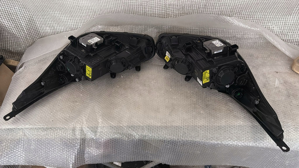 Frontscheinwerfer Kia Ceed Xenon Ein Stück (Rechts oder Links) Headlight