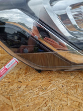 Laden Sie das Bild in den Galerie-Viewer, Frontscheinwerfer Ford Transit Custom 01061299900010 Halogen Rechts Headlight SCH1606087396or