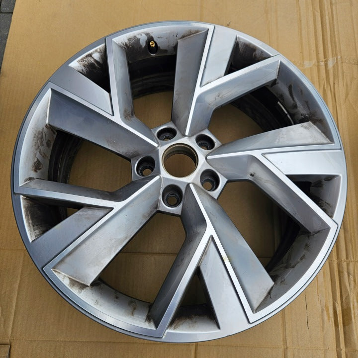 1x Alufelge 19 Zoll 7.0" 5x112 43ET Glanz Silber 565601025F Skoda Kodiaq FEL8940640330tc