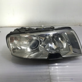 Frontscheinwerfer Skoda Superb 24675600 Rechts Scheinwerfer Headlight SCH8845640221br
