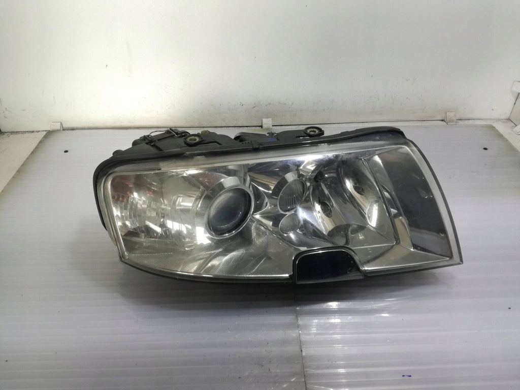 Frontscheinwerfer Skoda Superb 24675600 Rechts Scheinwerfer Headlight SCH8845640221br