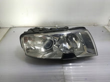 Laden Sie das Bild in den Galerie-Viewer, Frontscheinwerfer Skoda Superb 24675600 Rechts Scheinwerfer Headlight SCH8845640221br