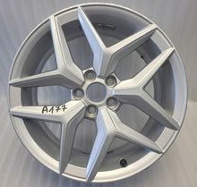 Load image into Gallery viewer, 1x Alufelge 17 Zoll 7.0" 5x100 51ET 6F0601025C Seat Ibiza V Rim Wheel FEL9791873384tl