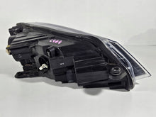 Laden Sie das Bild in den Galerie-Viewer, Frontscheinwerfer Skoda Superb III 3V1941015AA Xenon Links Headlight
