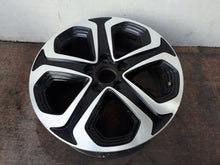 Laden Sie das Bild in den Galerie-Viewer, 1x Alufelge 17 Zoll 7.0&quot; 5x114.3 55ET 17070BT7A Honda Hrv Hr-V Rim Wheel