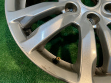 Laden Sie das Bild in den Galerie-Viewer, 1x Alufelge 18 Zoll 7.5&quot; 6x139.7 46ET Mitsubishi Pajero Iv Rim Wheel