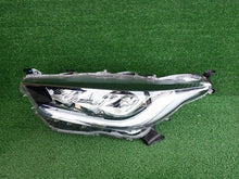 Load image into Gallery viewer, Frontscheinwerfer Toyota Yaris LED Links Scheinwerfer Headlight