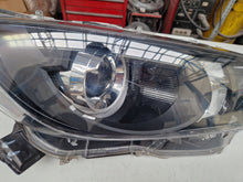 Load image into Gallery viewer, Frontscheinwerfer Toyota Yaris LED Ein Stück (Rechts oder Links) Headlight