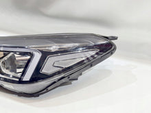 Laden Sie das Bild in den Galerie-Viewer, Frontscheinwerfer Hyundai Tucson 92101D7600 Links Scheinwerfer Headlight