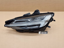 Laden Sie das Bild in den Galerie-Viewer, Frontscheinwerfer Volvo V60 II S60 III 32365339 LED Links Scheinwerfer Headlight SCH2064822148nc