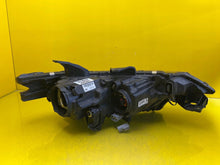 Laden Sie das Bild in den Galerie-Viewer, Frontscheinwerfer Mitsubishi Outlander III 8301C8-63 LED Rechts oder Links