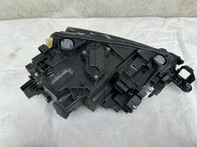 Laden Sie das Bild in den Galerie-Viewer, Frontscheinwerfer Skoda Scala 657941016A Rechts Scheinwerfer Headlight SCH5168296033ht