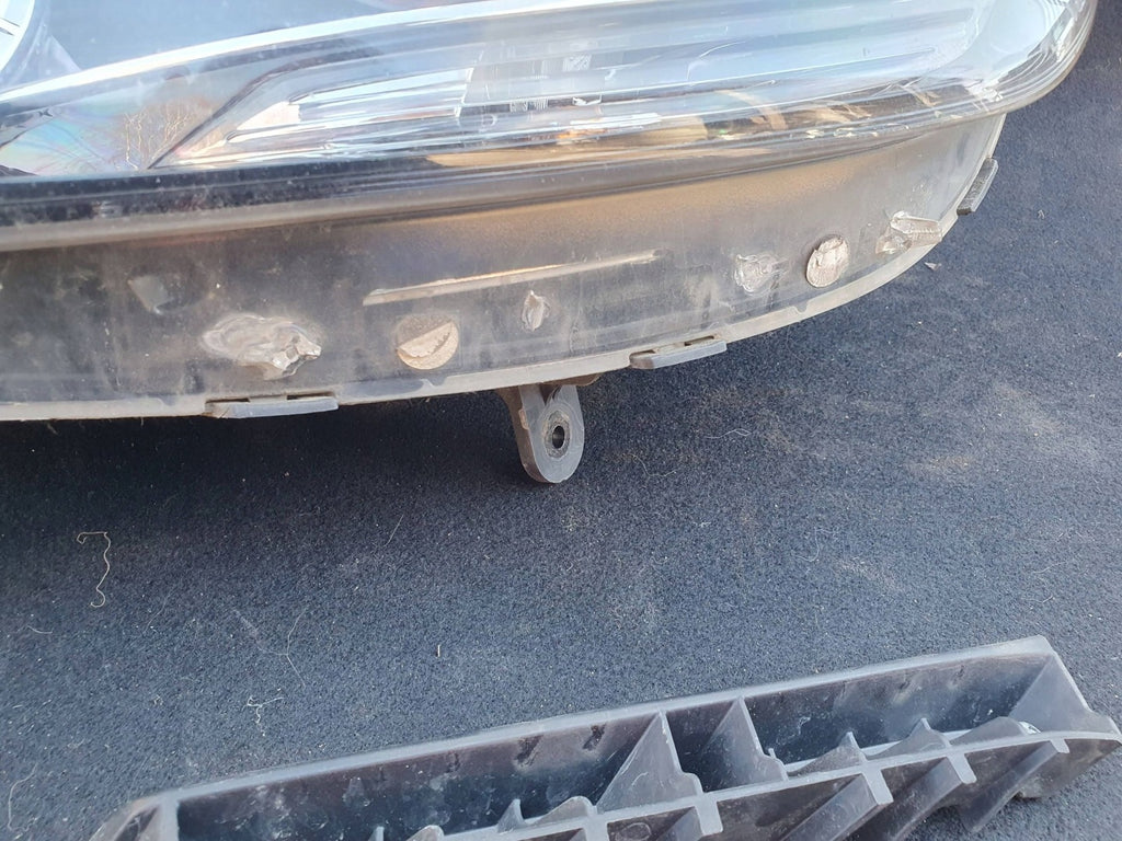 Frontscheinwerfer Hyundai I I40 Rechts Scheinwerfer Headlight SCH1867116619dn