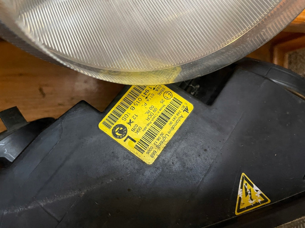 Frontscheinwerfer Skoda Yeti 5L1941018 5L1941015 Rechts Scheinwerfer Headlight