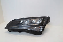Laden Sie das Bild in den Galerie-Viewer, Frontscheinwerfer Skoda Superb III 3V1941015C Links Scheinwerfer Headlight