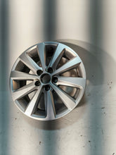 Load image into Gallery viewer, 1x Alufelge 15 Zoll 5.5" 5x100 40ET Glanz Silber 6F0601025 Seat I Rim Wheel FEL2659498241xi