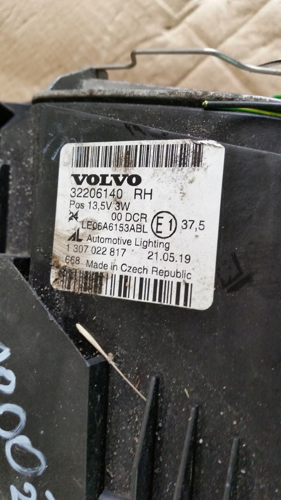 Frontscheinwerfer Volvo S40 V50 32206140 Xenon Rechts Scheinwerfer Headlight SCH5883412557uh