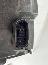 Laden Sie das Bild in den Galerie-Viewer, Frontscheinwerfer Mercedes-Benz Glc X253 A2539067001 Rechts Headlight SCH8526995432lr