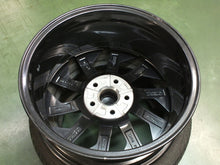 Load image into Gallery viewer, 1x Alufelge 17 Zoll 7.0" 5x112 45ET Glanz Graphit 57A601025AB Mg Karoq Rim Wheel FEL8871195323kz