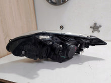 Laden Sie das Bild in den Galerie-Viewer, Frontscheinwerfer Renault Trafic III Laguna 260100033R Rechts Headlight