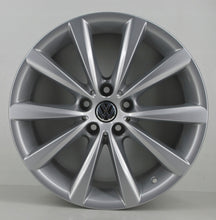 Laden Sie das Bild in den Galerie-Viewer, 4x Alufelge 18 Zoll 8.0" 5x112 30ET Glanz Silber 6867338 BMW 4 Rim Wheel FEL2255551463vt