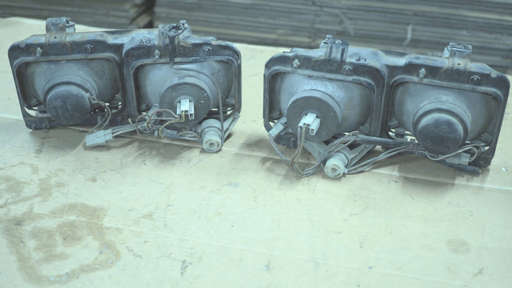 Frontscheinwerfer Audi Coupe 437941663A 857941653A Ein Stück (Rechts oder Links)