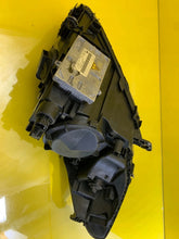 Laden Sie das Bild in den Galerie-Viewer, Frontscheinwerfer Maserati I 215798 Xenon Links Scheinwerfer Headlight SCH6321497267dr