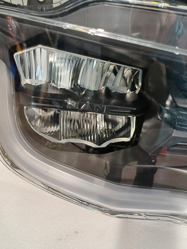 Frontscheinwerfer Man 8125101-6822 Full LED Rechts Scheinwerfer Headlight SCH6081662809td