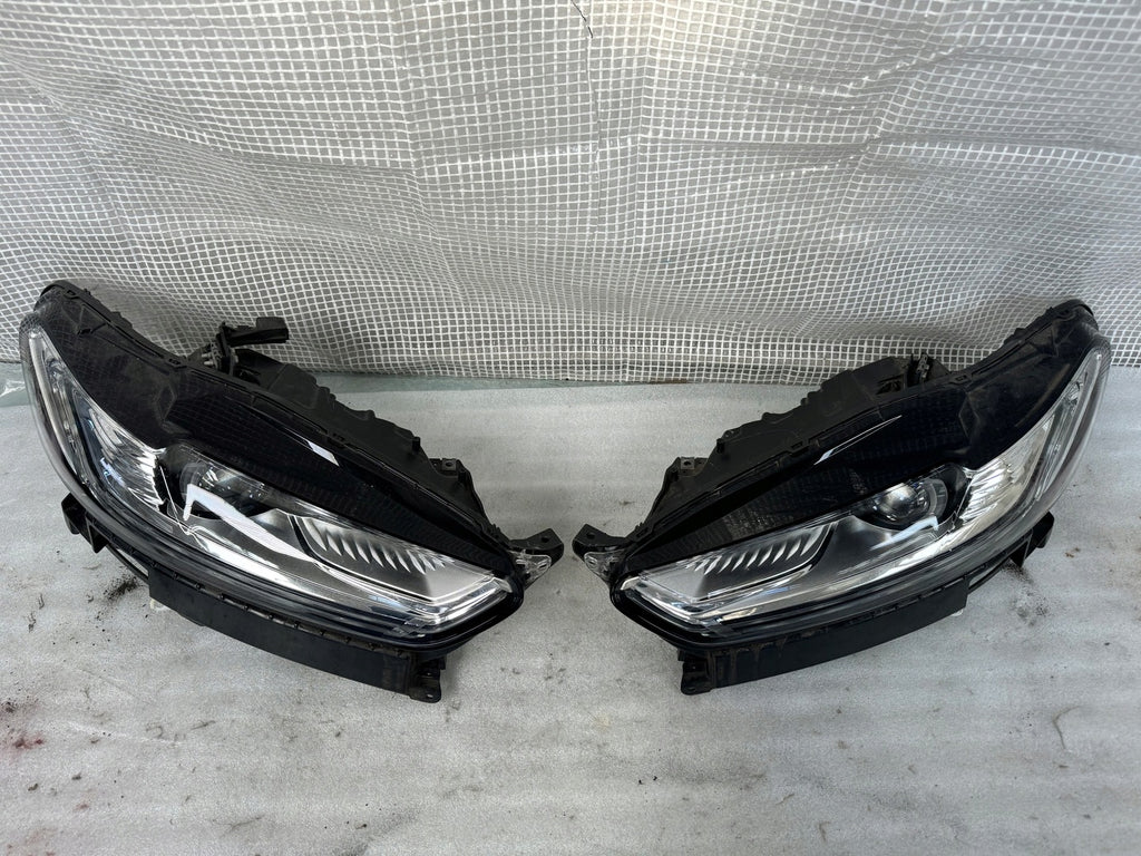 Frontscheinwerfer Ford Mondeo Ein Stück (Rechts oder Links) Headlight SCH8248987448qr