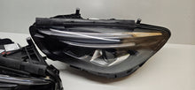 Laden Sie das Bild in den Galerie-Viewer, Frontscheinwerfer Mercedes-Benz W247 A2479065703 A2479065803 LED Ein Satz SCH7171726531cs