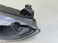 Laden Sie das Bild in den Galerie-Viewer, Frontscheinwerfer Ford Focus MX7B-13E14 Rechts Scheinwerfer Headlight