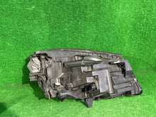 Laden Sie das Bild in den Galerie-Viewer, Frontscheinwerfer Mercedes-Benz Gla A1569066900 Links Scheinwerfer Headlight SCH1460417543cy
