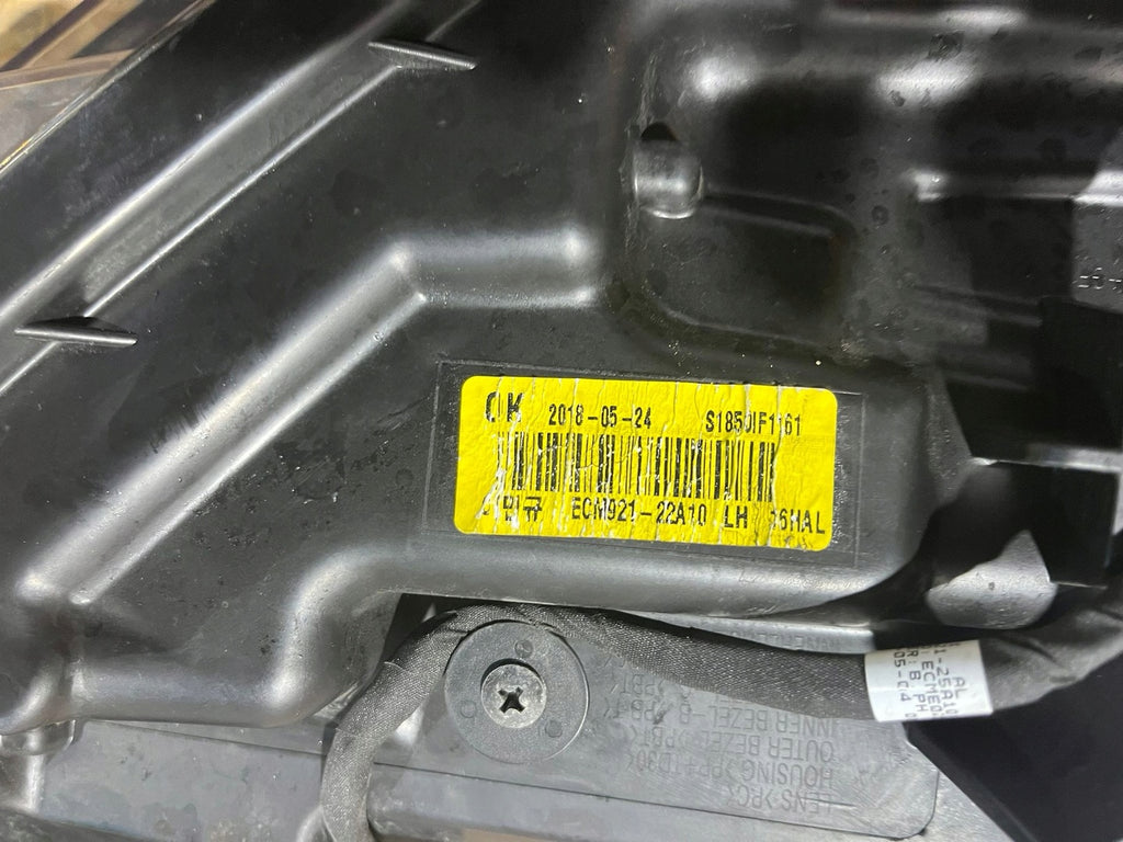 Frontscheinwerfer Mitsubishi Outlander III 8301C8-53 Rechts oder Links