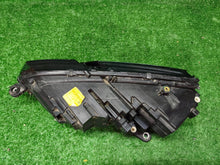 Laden Sie das Bild in den Galerie-Viewer, Frontscheinwerfer Skoda Octavia III 030110423207 5E1941016E Rechts Headlight SCH1501852344ab