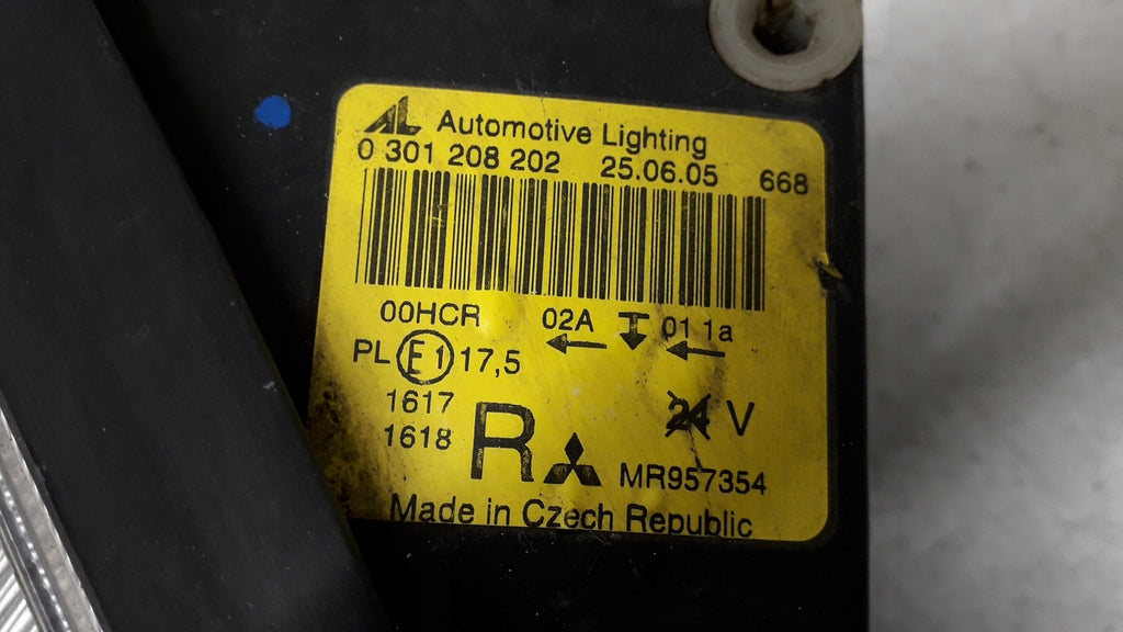 Frontscheinwerfer Mitsubishi Colt MR957354 Rechts Scheinwerfer Headlight