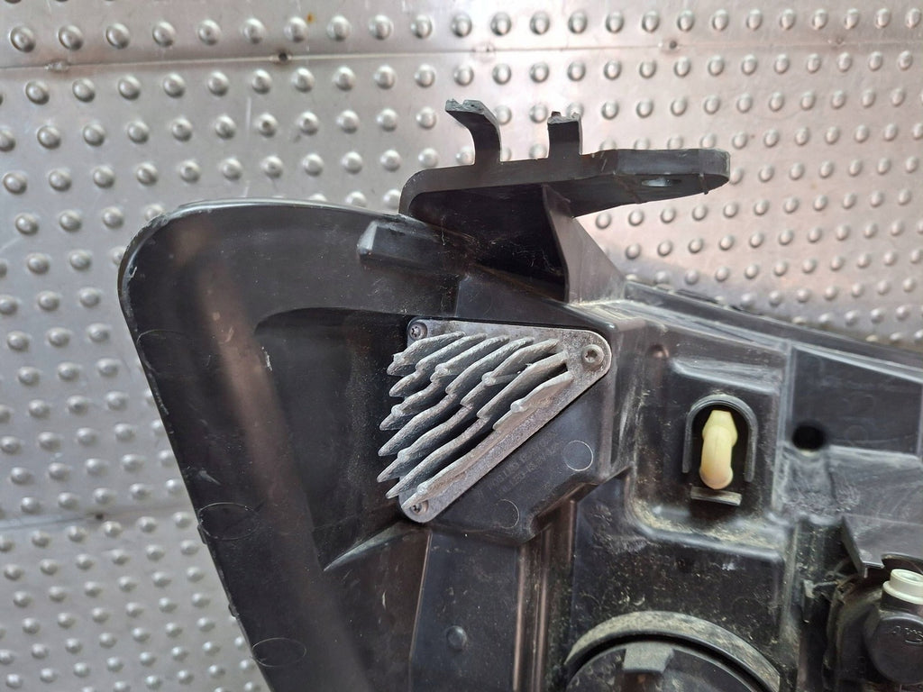 Frontscheinwerfer Renault Master III S26337825 260607867R Links Headlight SCH8549463257dd