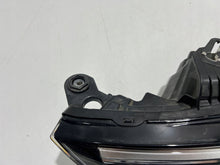 Laden Sie das Bild in den Galerie-Viewer, Frontscheinwerfer Audi A1 82A941033 LED Links Scheinwerfer Headlight