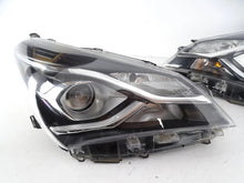 Load image into Gallery viewer, Frontscheinwerfer Toyota Yaris PJT4411 Rechts Scheinwerfer Headlight