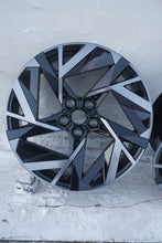 Load image into Gallery viewer, 1x Alufelge 19 Zoll 7.5" 5x114.3 35ET Glanz Schwarz 403007989 Alpine II Captur FEL9098724499kg