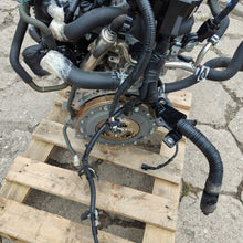 Laden Sie das Bild in den Galerie-Viewer, Motor Toyota Yaris X1NZ-P92 1.5 Hybrid Engine Unkomplett MOT5944759202ly
