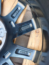 Load image into Gallery viewer, 1x Alufelge 16 Zoll 6.0" 5x114.3 50ET Glanz PW457-0D004 Toyota Yaris Rim Wheel FEL1881647653gn