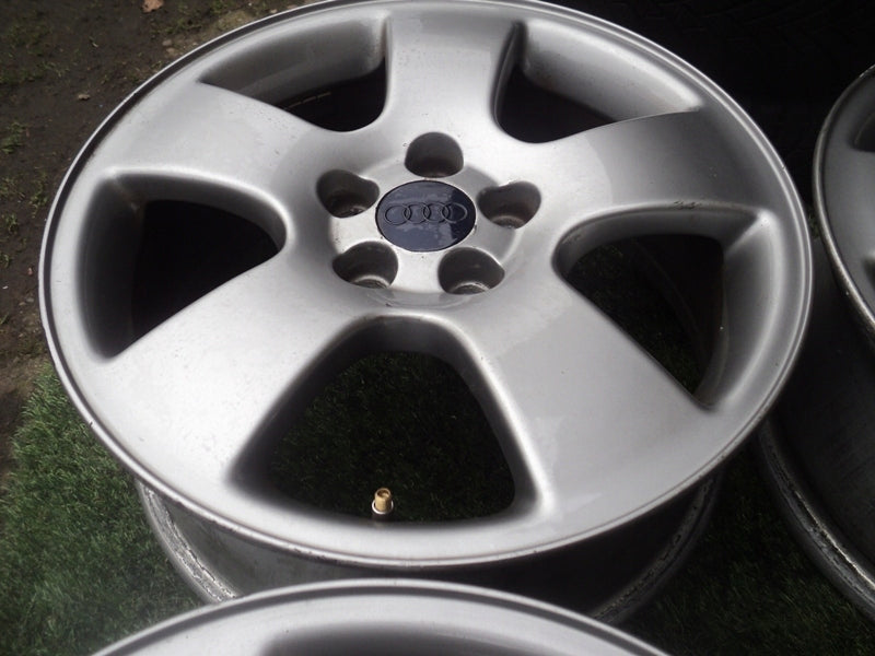 4x Alufelge 16 Zoll 6.5" 5x100 42ET Glanz Grau Audi I Rim Wheel FEL1901288121wd