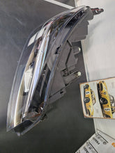 Laden Sie das Bild in den Galerie-Viewer, Frontscheinwerfer Opel Vivaro C LE21A6478 Rechts Scheinwerfer Headlight SCH6828852233ga