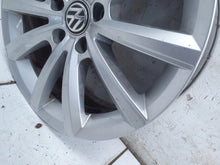 Load image into Gallery viewer, 1x Alufelge 17 Zoll 5NA071497A VW Tiguan Rim Wheel FEL1037670191aa
