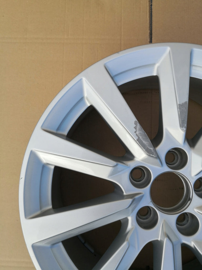 1x Alufelge 16 Zoll 6.5" 5x100 40ET Glanz Silber 82A601025C Audi A1 Rim Wheel