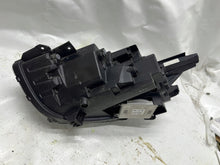 Laden Sie das Bild in den Galerie-Viewer, Frontscheinwerfer Kia Stonic 92102-H8 Full LED Rechts Scheinwerfer Headlight