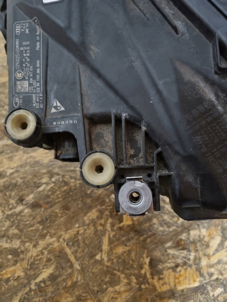 Frontscheinwerfer Audi Q3 1090025 LED Rechts Scheinwerfer Headlight