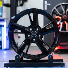 Laden Sie das Bild in den Galerie-Viewer, 4x Alufelge 18 Zoll 8.0" 5x112 46ET Glanz Schwarz 8Y0601025N Audi Rim Wheel FEL3855584565ij